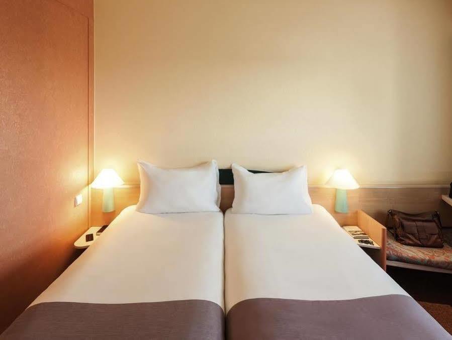 Ibis Hamburg Alsterring Hotel Exterior photo